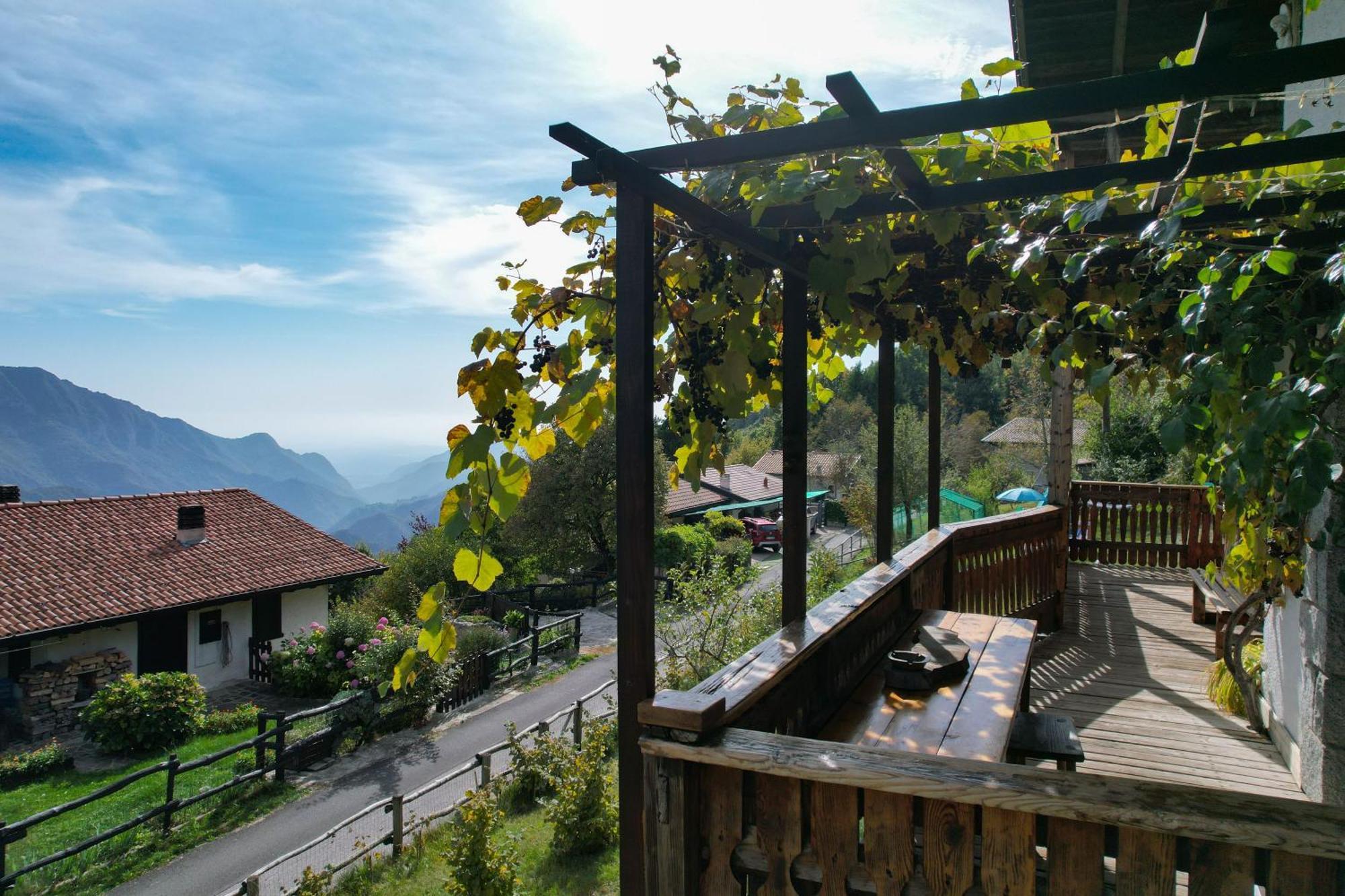 Chalet "Baita Cavacca" Crone Exterior photo